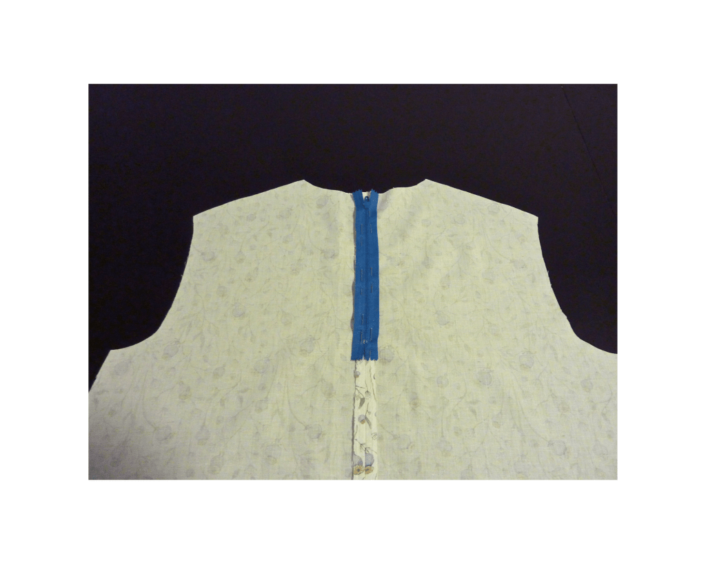 come attaccare la lampo o zip nel centro dietro della blusa