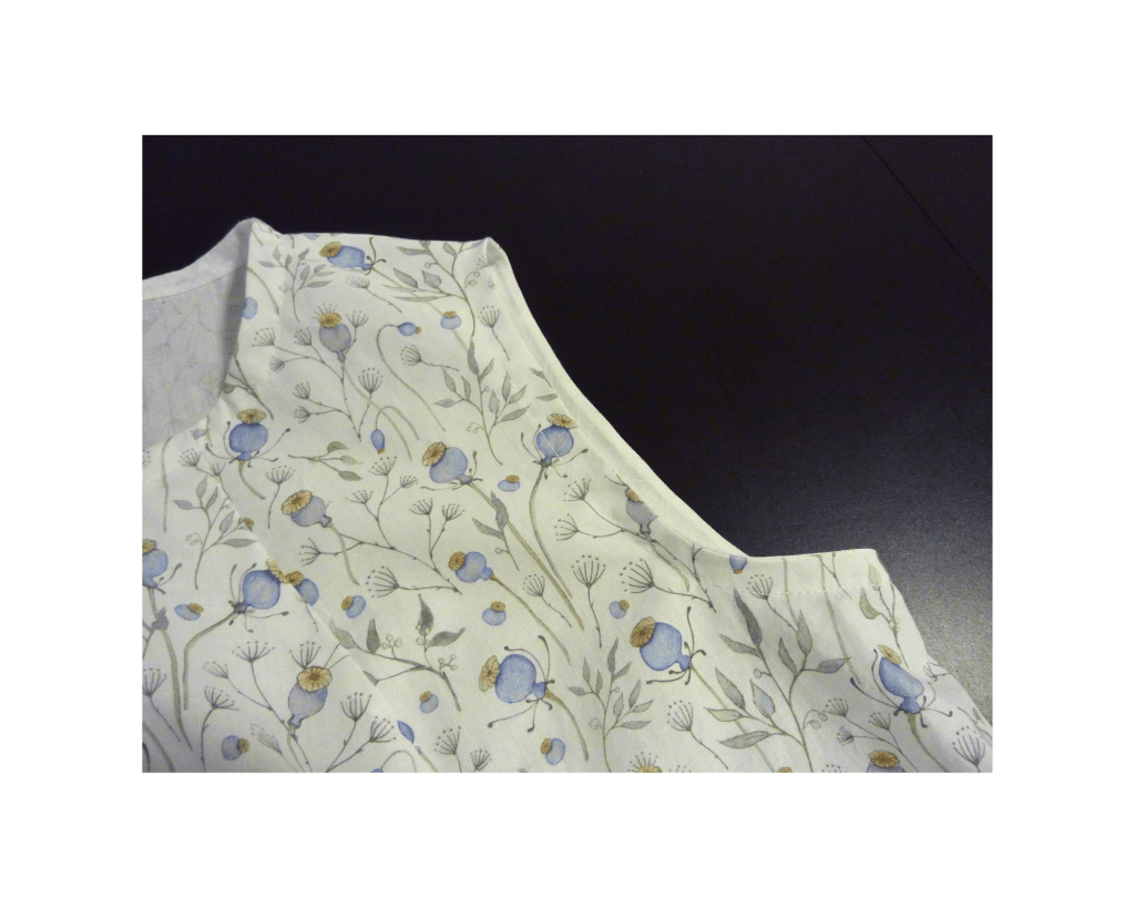 rifinitura del girocollo e del giromanica con l'utilizzo di sbieco in cotone