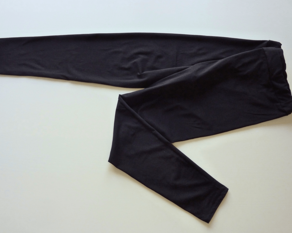 leggings di jersey di cotone nero realizzate sulle proprie misure e pronte da indossare