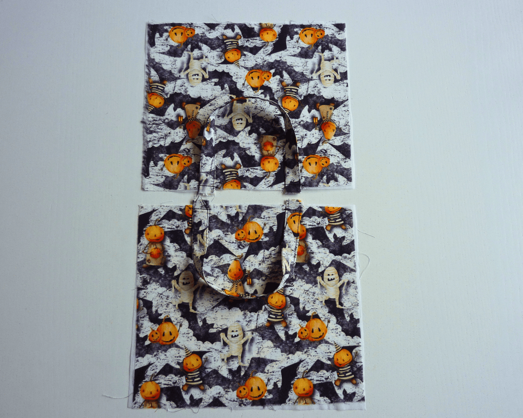 corpo borsa a secchiello con cuciti i due manici